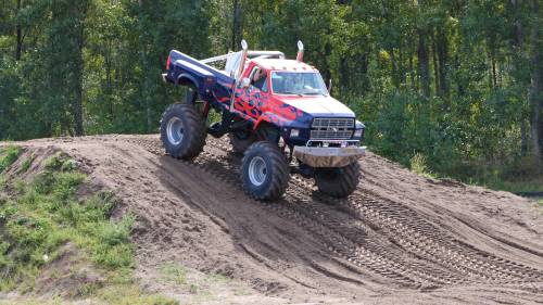 Óriás Monster Truck - Bigfoot vezetés 20 fő részére 4