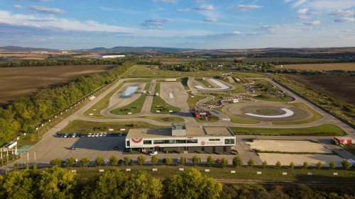 Intenzív Vezetéstechnikai Tréning Zsámbékon a Drivingcampen Saját Autóval 9