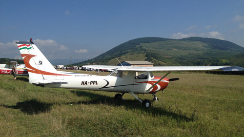 35 perces élményrepülés Tata felett egy Cessna 172-es repülővel 3