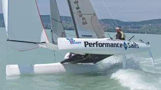 Katamaránnal a Balatonon 1 fő részére