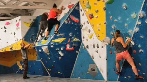 Együtt a gravitáció ellen! – Páros boulder falmászás profi oktatóval Egerben 1