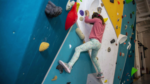 Együtt a gravitáció ellen! – Páros boulder falmászás profi oktatóval Egerben 12