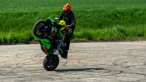 Stunt taxizás! Extrém motorkaland csak bevállalós utasoknak !!! 3
